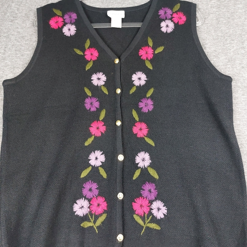 CRYSTAL KOBE WOMENS VINTAGE BLACK FLORAL EMBROIDERED VNECK SWEATER VEST SIZE L - Picture 3 of 6